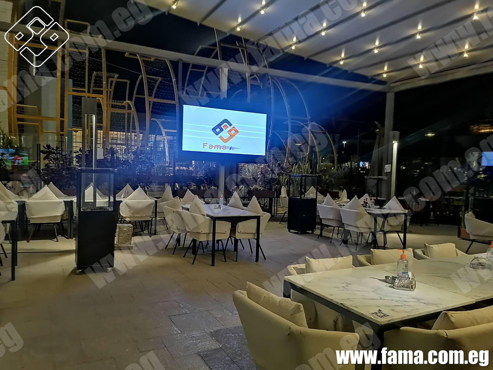 LED screens for restaurants and cafes from FAMA