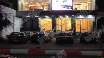 Purchase displaying advertisements in stores "digital screens" of the highest quality