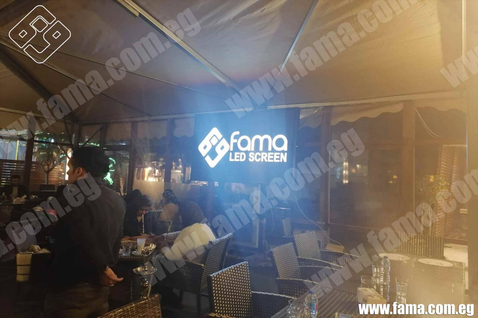 Rent LED screens for restaurants and cafes