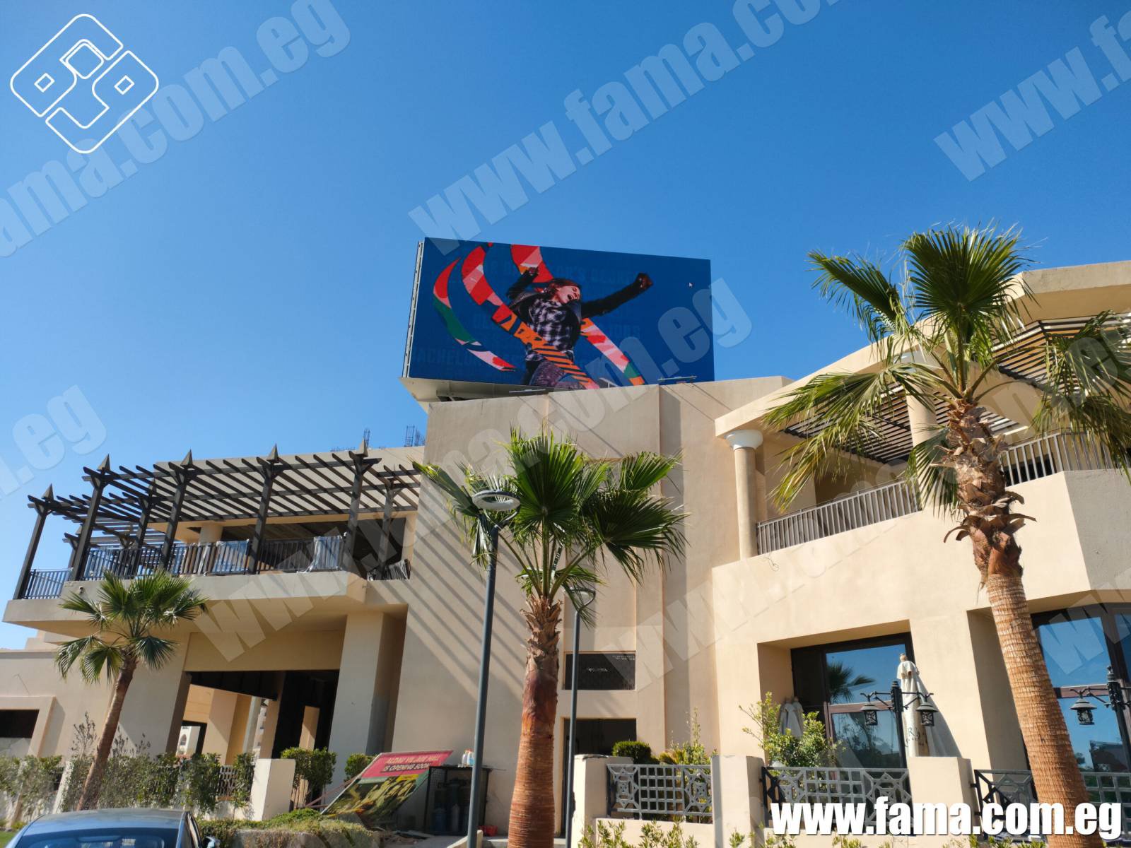 Advertising screens the best way to get money!